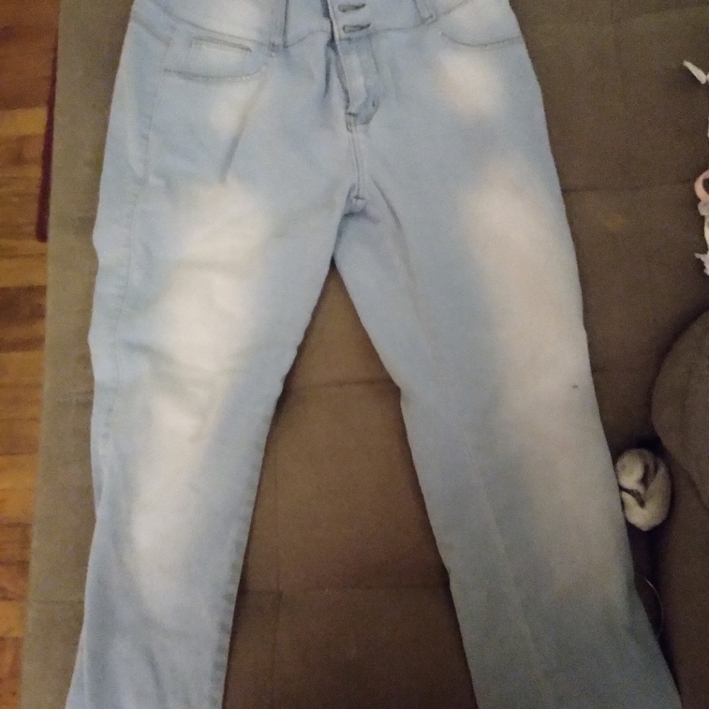 Womens butt lifting jeans